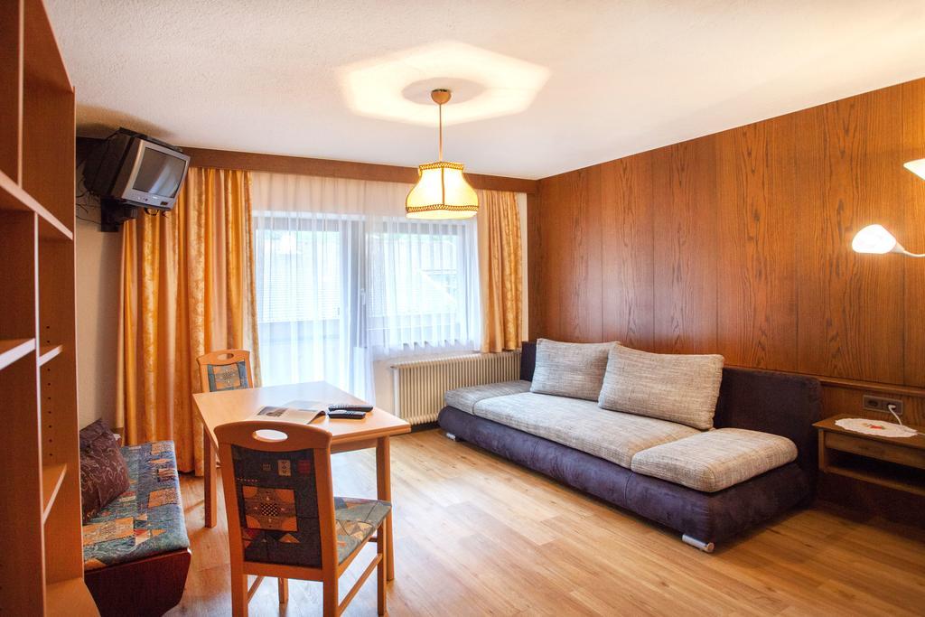 Haus Weidmannsheil Apartamento Längenfeld Exterior foto